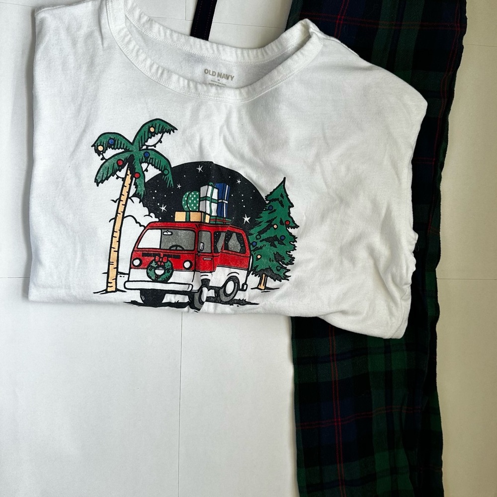 Old Navy Festive Pajama Set - White and Green